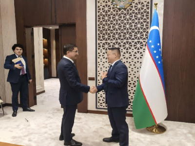 Chủ tịch Xinting Wang dẫn đầu đoàn doanh nghiệp đến Tashkent để hội đàm với Phó Thủ tướng Uzbekistan