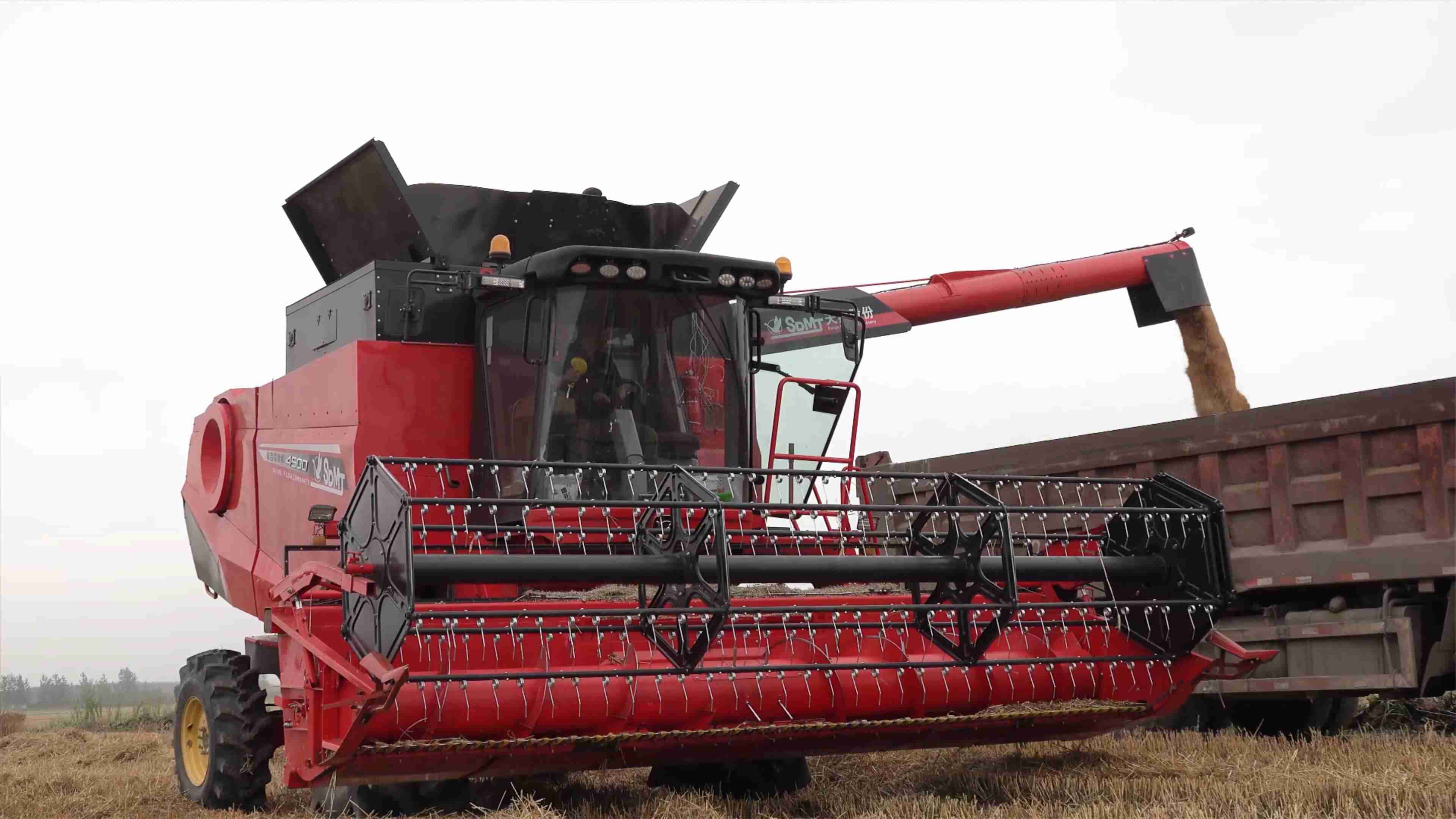 آلة حصاد القمح